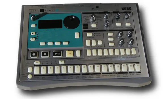 Korg Es-1 Sampler