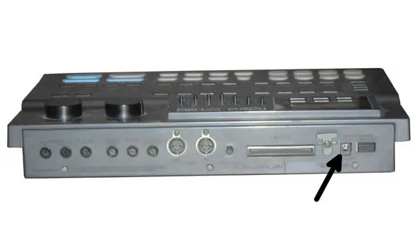 Roland CR-80 Power Inlet