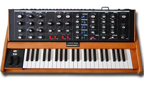 Moog Voyager Old School OS